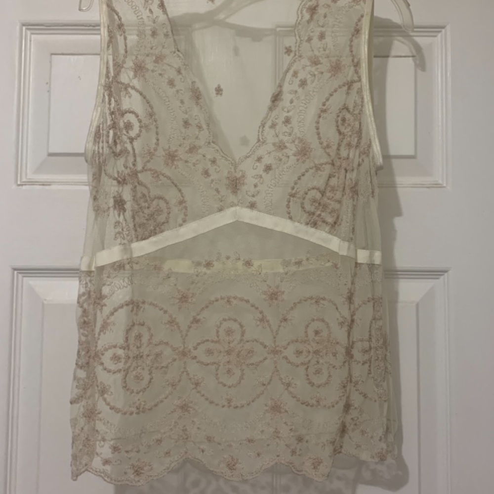 SOLD on Mercari Karen Kane Lace top. Size L. - Picture 5 of 14